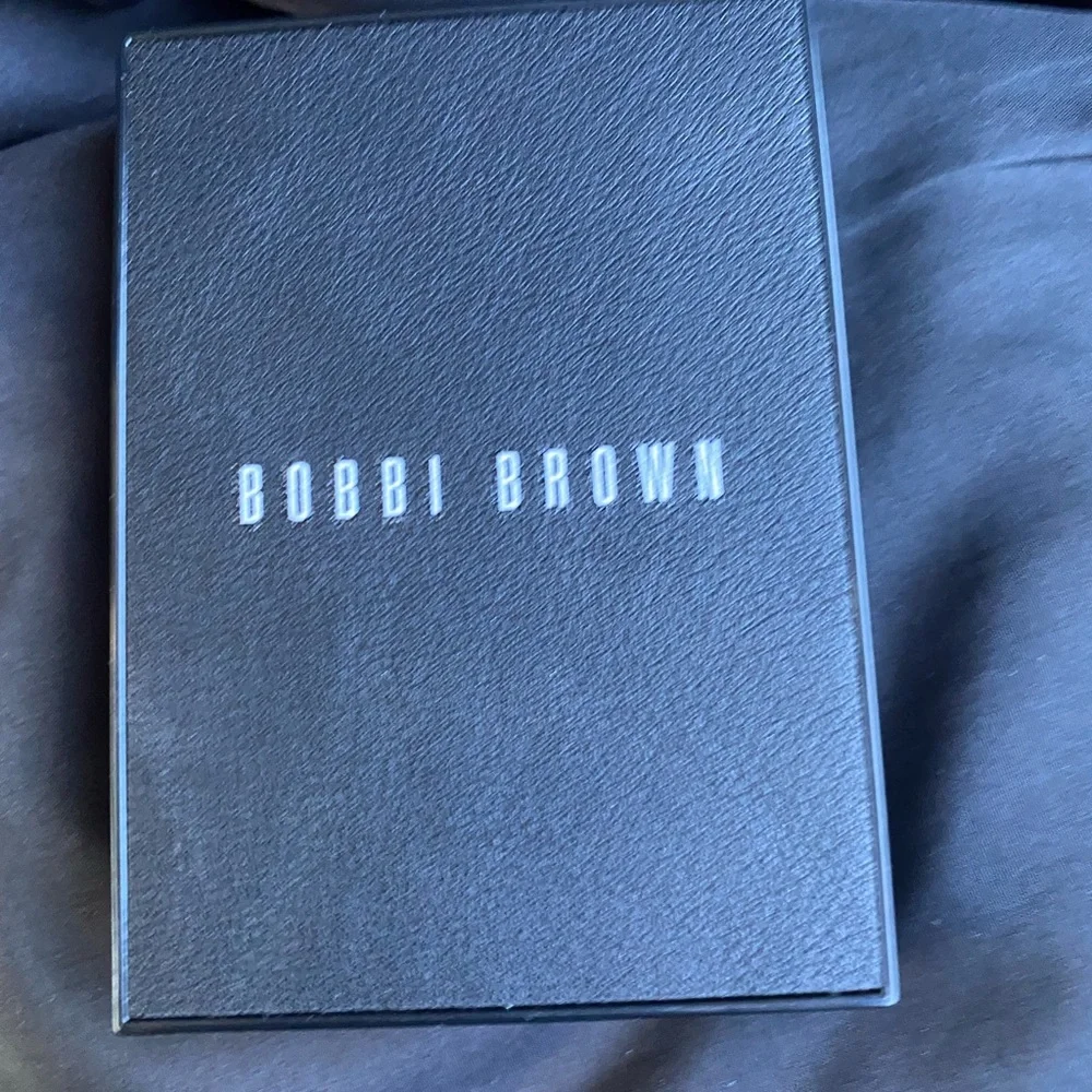 New Bobbi Brown Multicolor Eye Shadow Palette - Picture 2 of 5